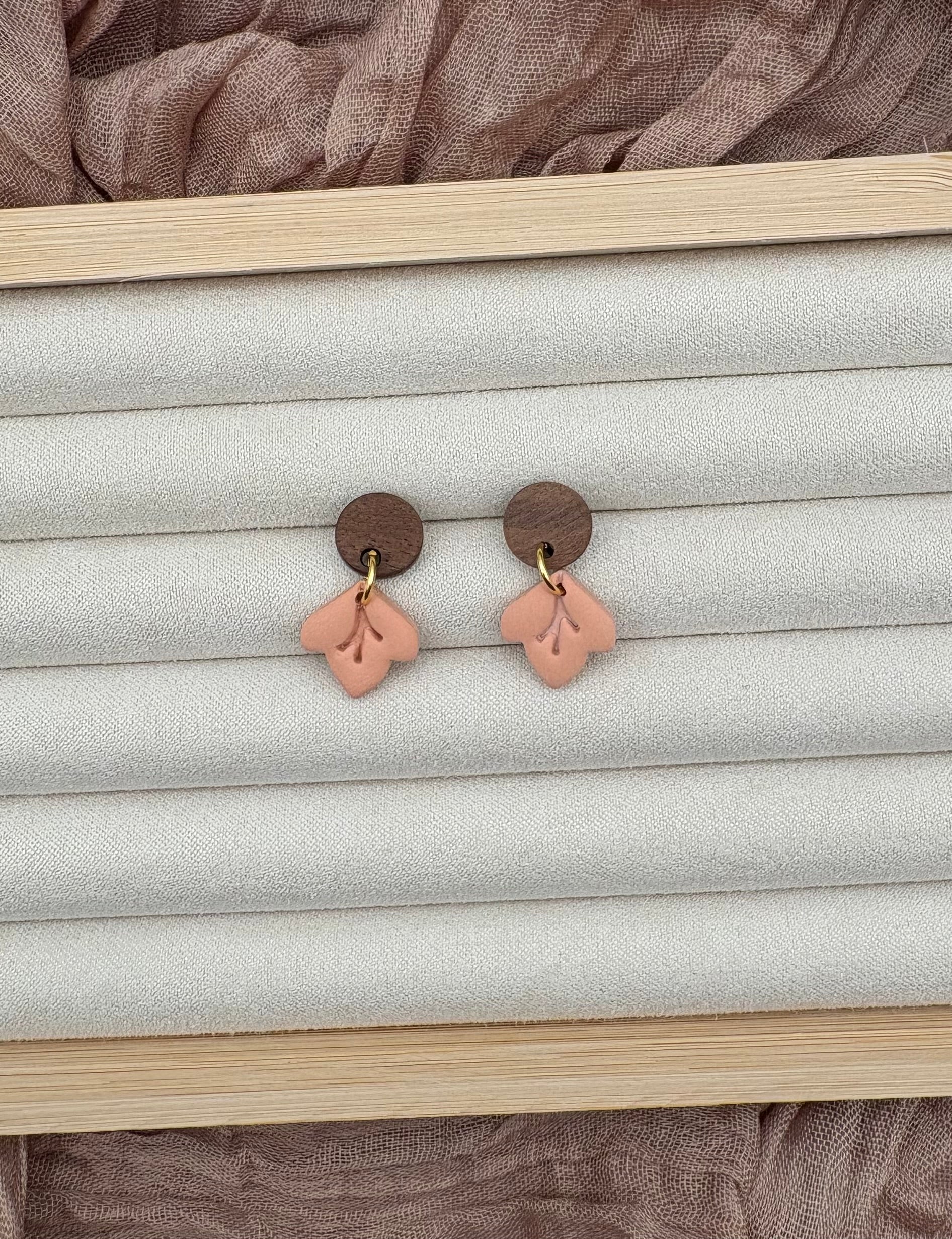 Dainty Leaves Earrings