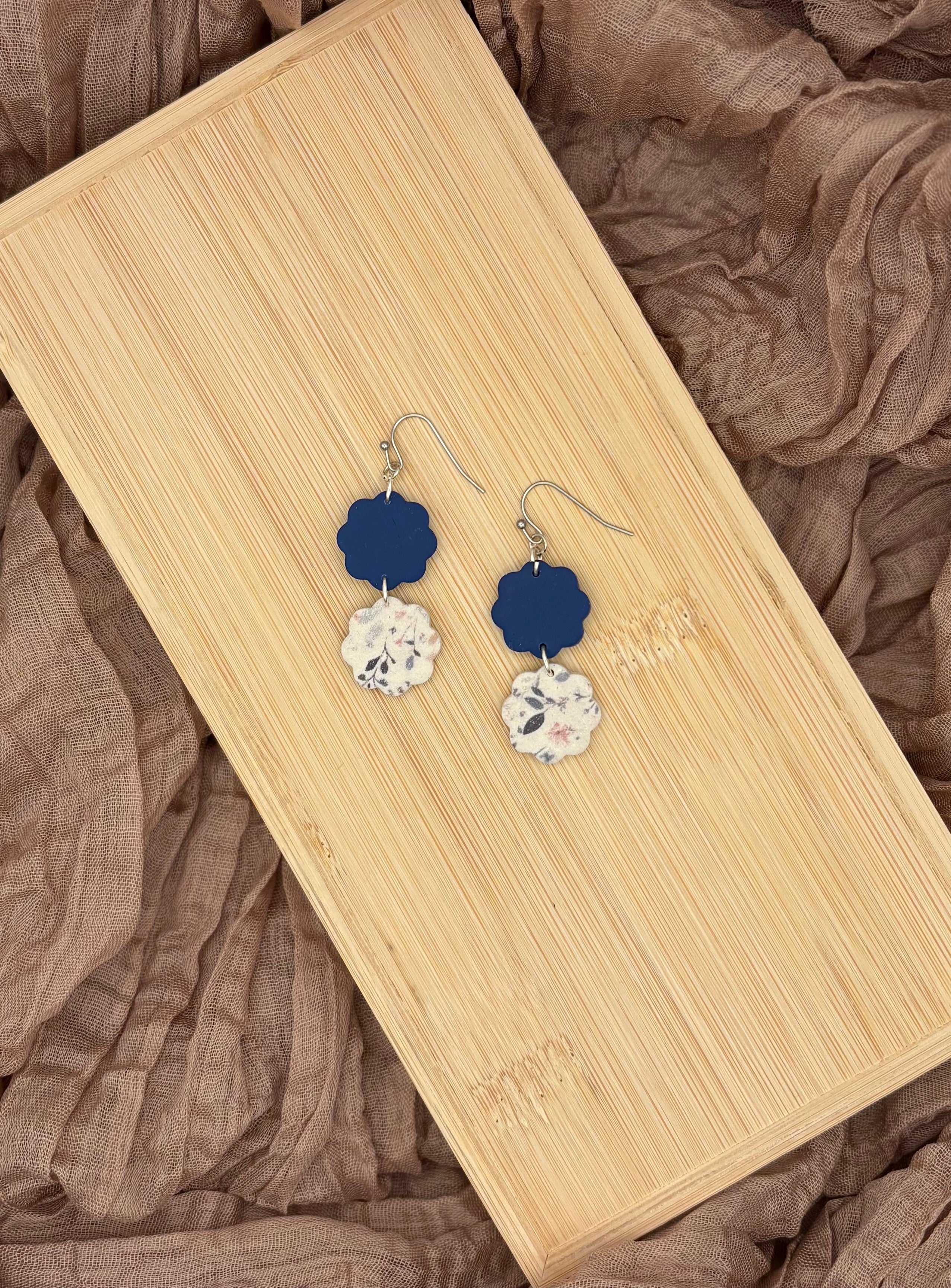 Scalloped Circles Earrings